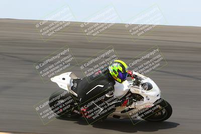 media/Apr-10-2022-SoCal Trackdays (Sun) [[f104b12566]]/Bowl (11am)/